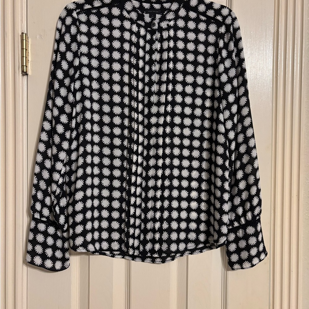 Ann Taylor Black and White Floral Shirt